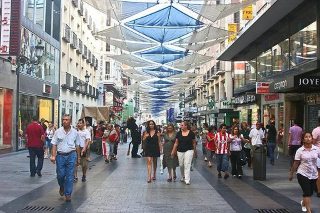 Apartments Plaza Callao Madrid Dış mekan fotoğraf